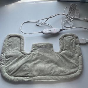 Sunbeam Plush Neck and Shoulder Heating Pad